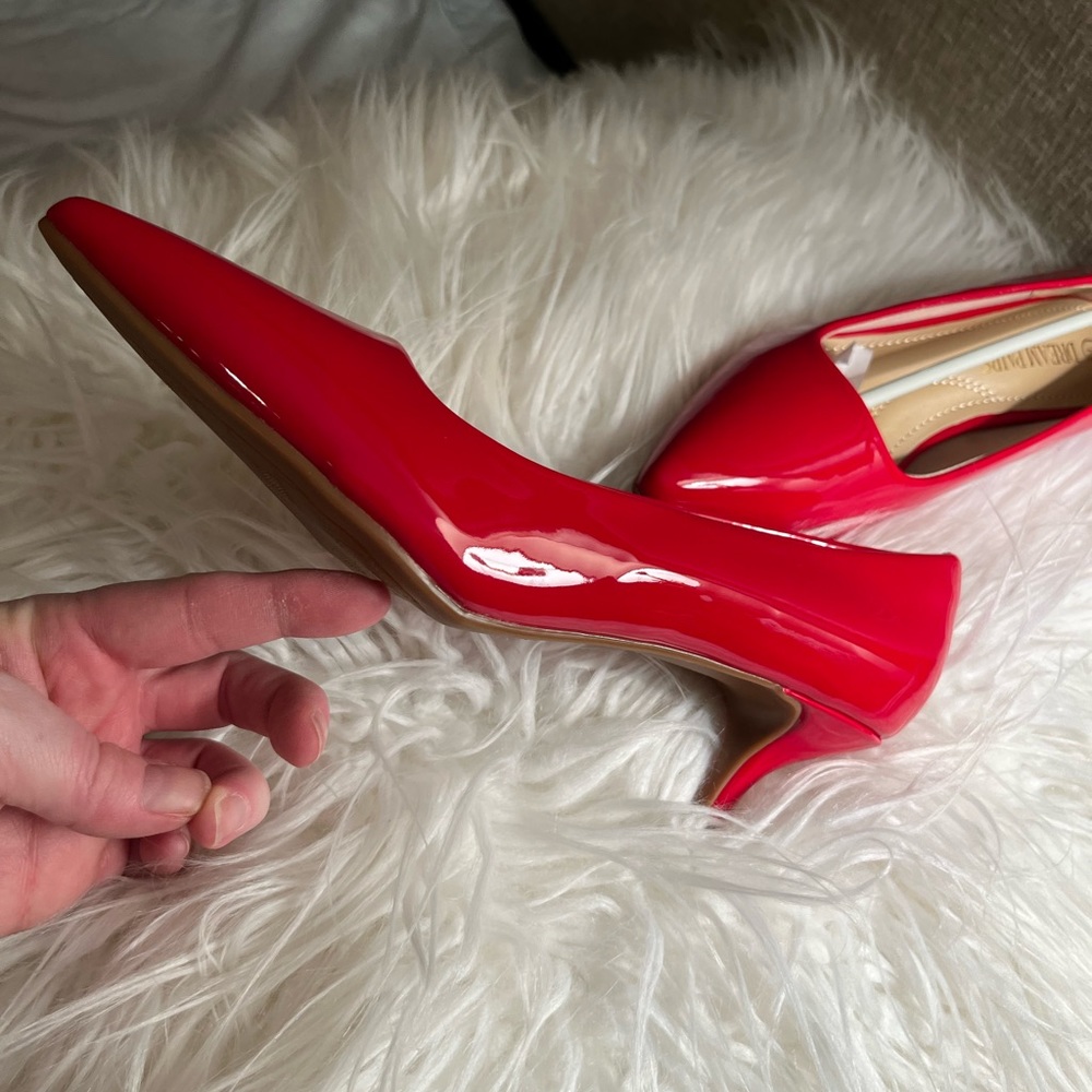 NWT RED HOT 🔥 pointed toe patent leather red pumps by Dream Pairs size 7 NWT 😍